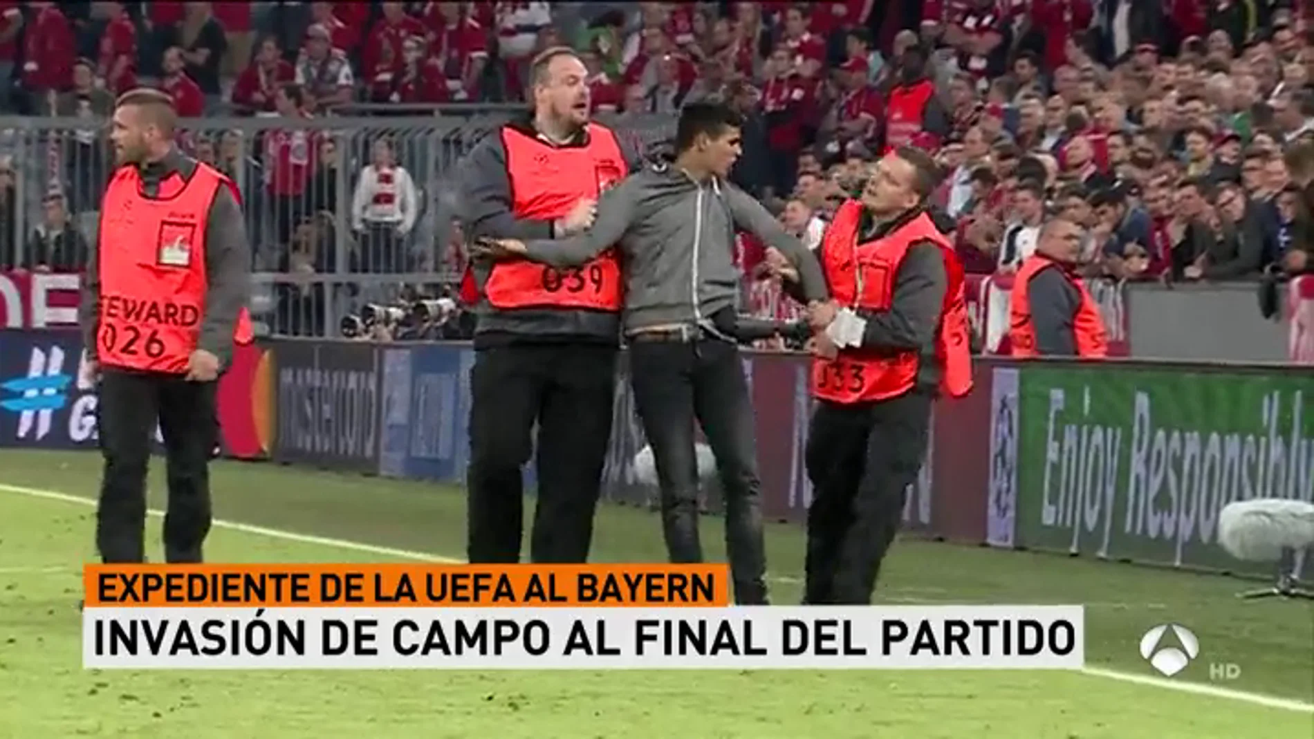 La UEFA abre expediente al Bayern por los incidentes tras el partido contra el Madrid