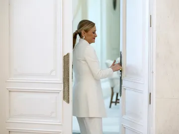 Cristina Cifuentes en los instantes previos a comunicar su dimisión Cristina Cifuentes en los instantes previos a comunicar su dimisión