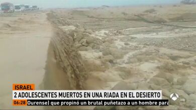 Dos jóvenes mueren tras ser arrastrados por una riada en el desierto