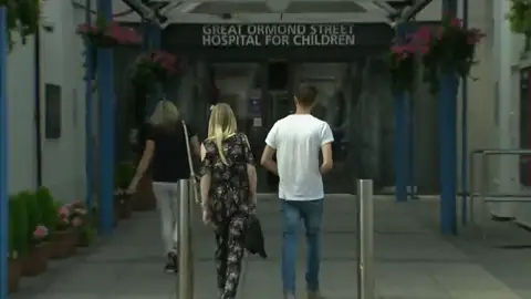 ¿Por qué los padres no pueden decidir dónde quieren que sea tratado su hijo enfermo? ¿Por qué los padres no pueden decidir dónde quieren que sea tratado su hijo enfermo?