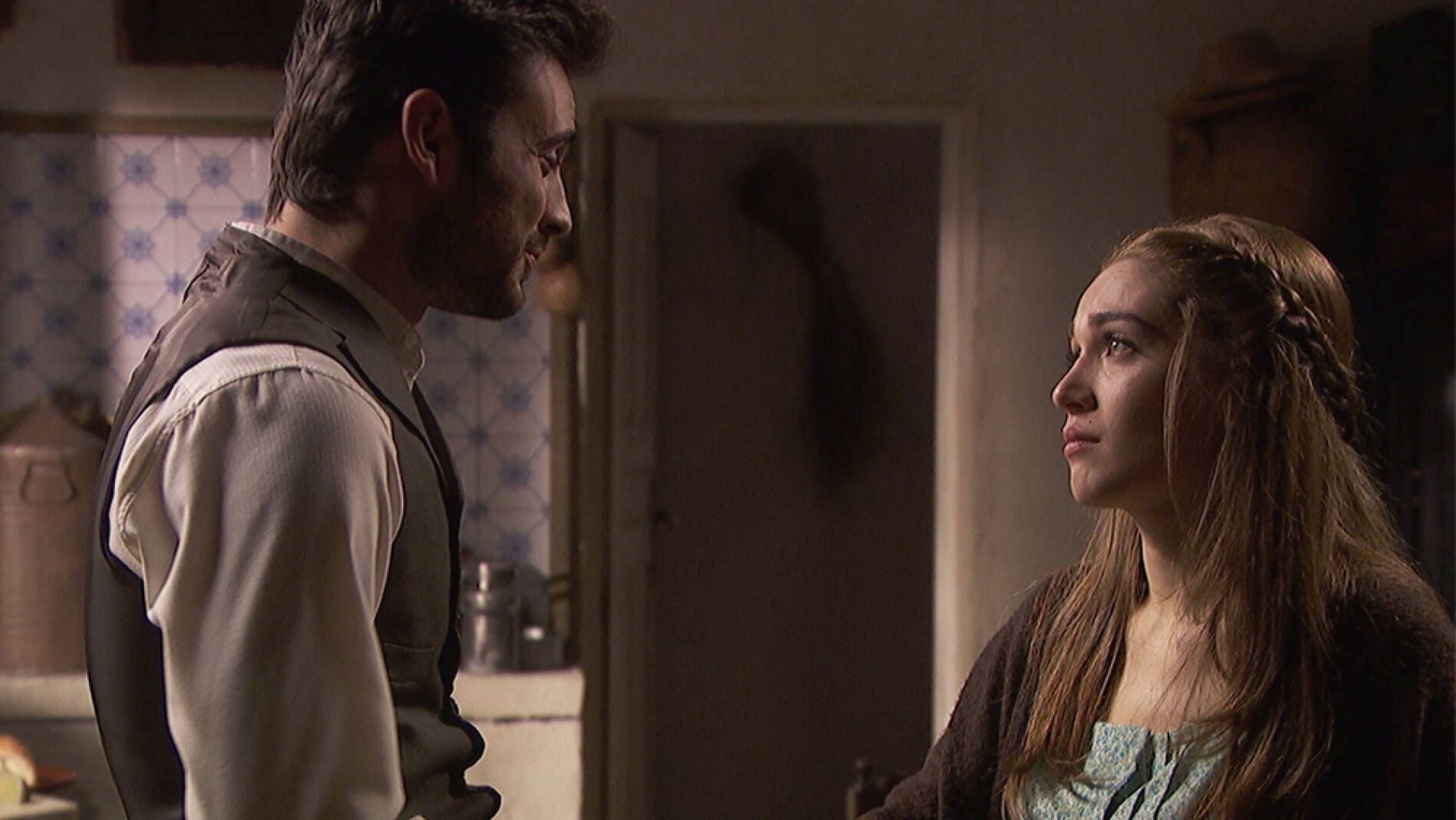 Julieta y Sa&uacute;l luchar&aacute;n por su amor lejos de 'Puente Viejo'