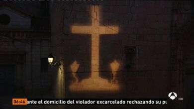 La Cruz de Callosa de Segura vuelve a brillar en Alicante con motivo del Día de la Cruz 