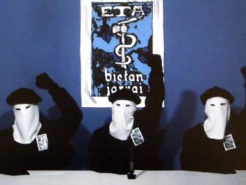 ETA ha anunciado su disolución como banda terrorista