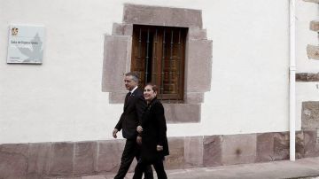 La presidenta de Navarra, Uxue Barkos, y el lehendakari, Iñigo Urkullu