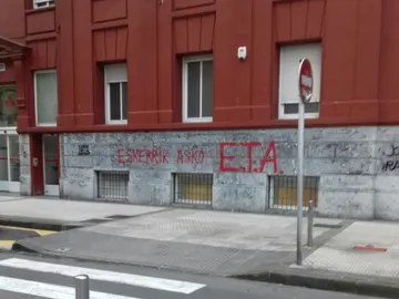 Una de las pintadas de agradecimiento a ETA Una de las pintadas de agradecimiento a ETA