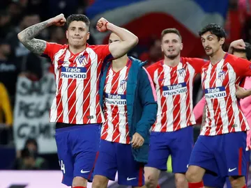 Los jugadores del Atlético celebran la clasificación para la final de la Europa League Los jugadores del Atlético celebran la clasificación para la final de la Europa League