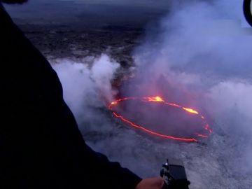 La erupción del volcán Kilauea provoca la evacuación de 1.700 personas en Hawai La erupción del volcán Kilauea provoca la evacuación de 1.700 personas en Hawai