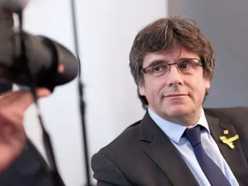 Puigdemont posa durante una rueda de prensa organizada en Alemania_643x397 Puigdemont posa durante una rueda de prensa organizada en Alemania_643x397