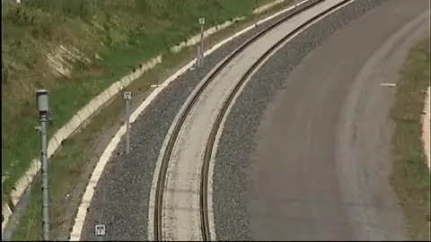 90 millones de euros para una estación fantasma 90 millones de euros para una estación fantasma