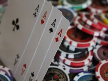poker game money color team ace red gold 1175257_643x397 poker game money color team ace red gold 1175257_643x397