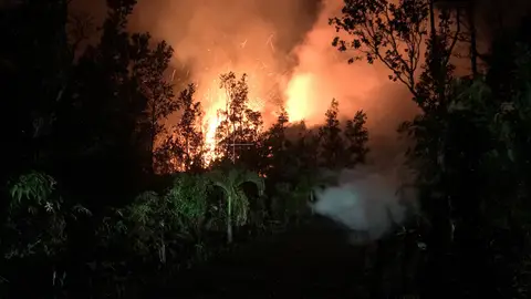 Una de las fisuras producidas tras el terremoto Una de las fisuras producidas tras el terremoto