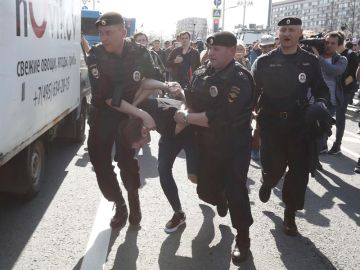 El opositor Alexei Navalni, detenido en Moscú