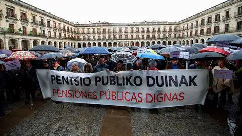 Fotografía de archivo de una manifestación por las pensiones Fotografía de archivo de una manifestación por las pensiones