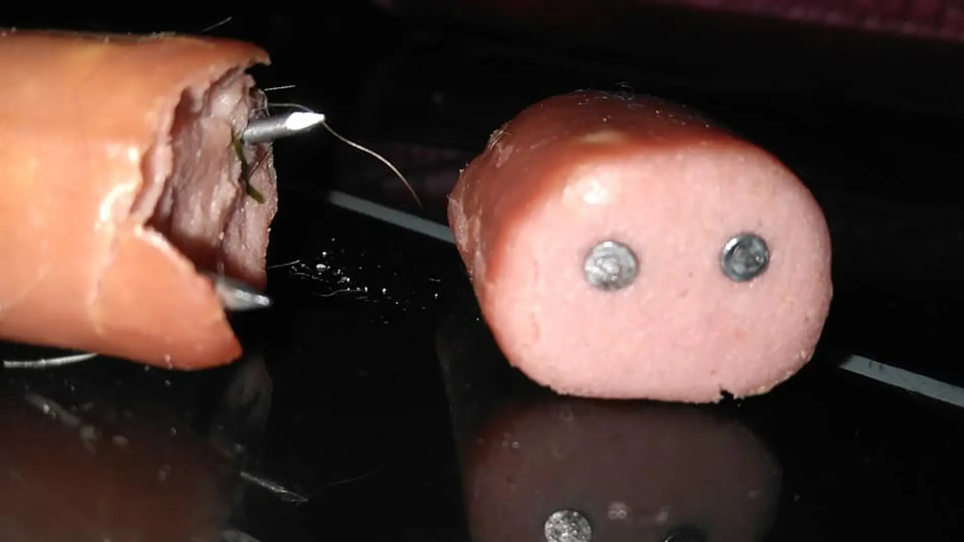 Salchicha con clavos Salchicha con clavos
