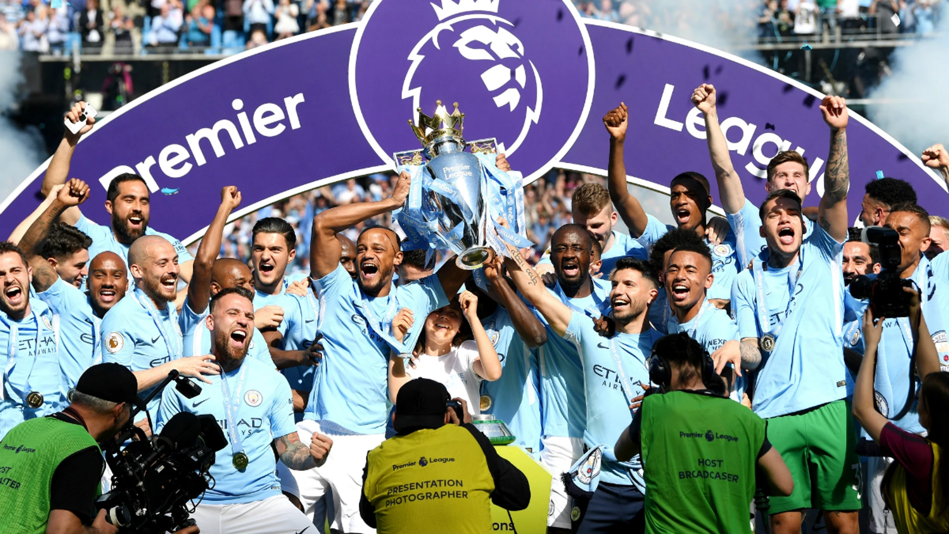 El Manchester City levanta la Premier El Manchester City levanta la Premier