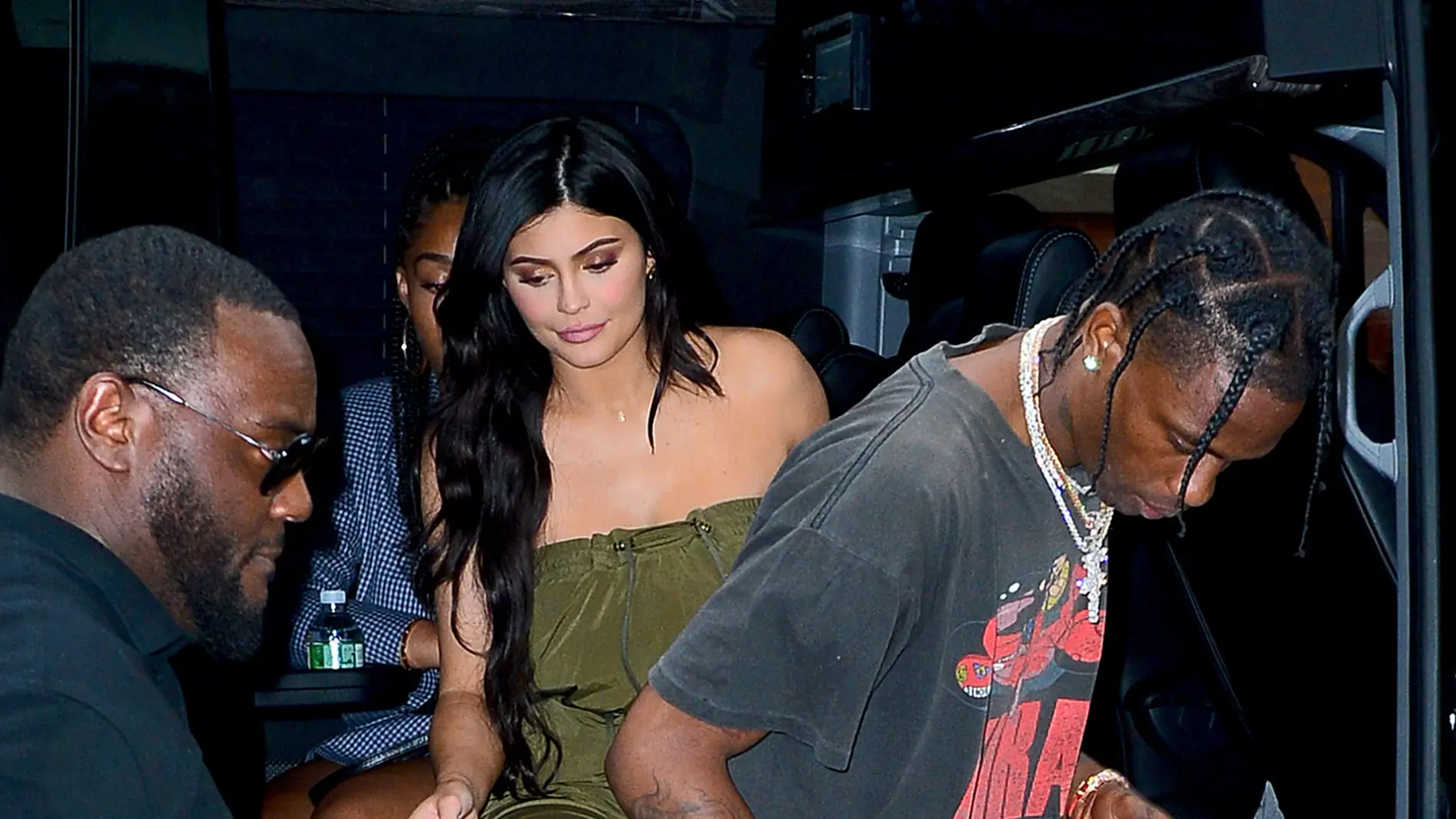 Kylie Jenner y Travis Scott saliendo a cenar juntos