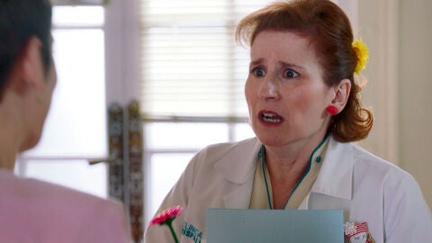 Carmen pone a prueba a Dolores para que confiese su traición