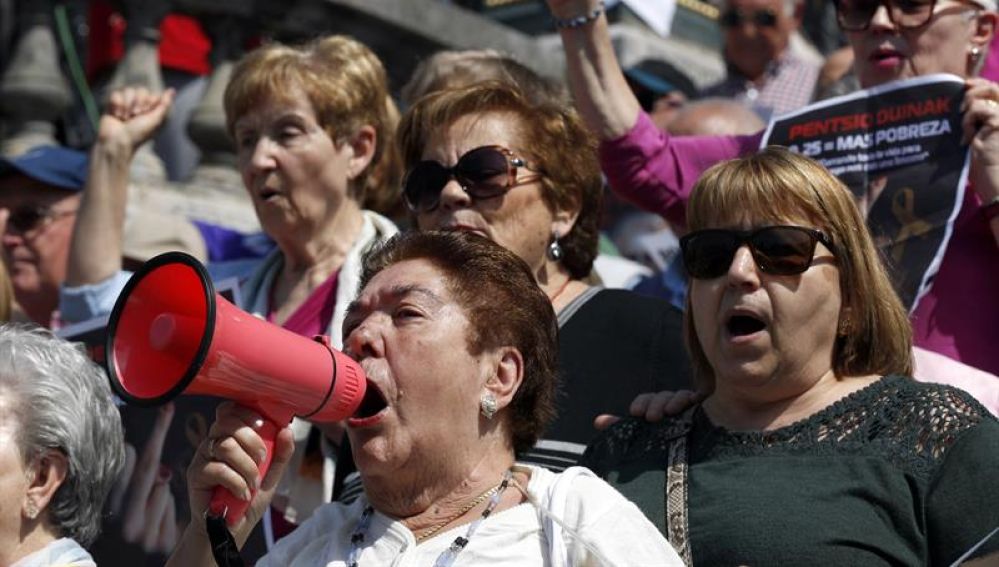 Pensionistas protestan en Bilbao