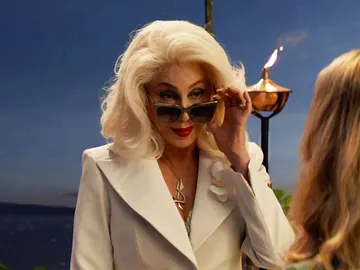 Cher en 'Mamma Mia! Una y otra vez' Cher en 'Mamma Mia! Una y otra vez'