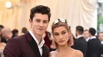 Shawn Mendes y Hailey Baldwin