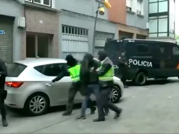 Detenidos cinco yihadistas en España y Marruecos por impulsar la estrategia de atentados de Daesh Detenidos cinco yihadistas en España y Marruecos por impulsar la estrategia de atentados de Daesh