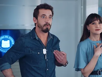 Andrea le cede el puesto a Iñaki: “Si el Ministro hace el ridículo nos casamos” Andrea le cede el puesto a Iñaki: “Si el Ministro hace el ridículo nos casamos”