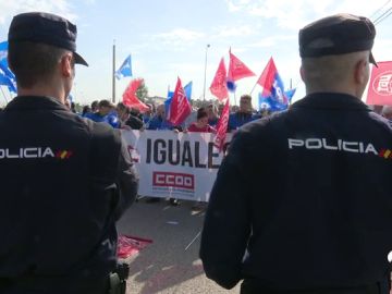 Funcionarios de prisiones se manifiestan en Madrid para pedir igualdad salarial