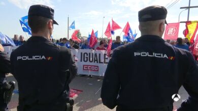 Funcionarios de prisiones se manifiestan en Madrid para pedir igualdad salarial