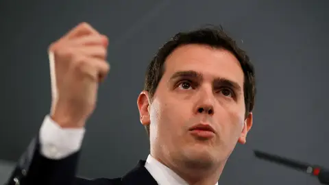 Albert Rivera en rueda de prensa Albert Rivera en rueda de prensa