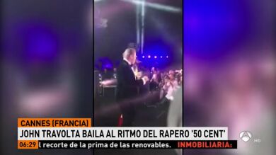 John Travolta sorprende con un inesperado baile junto a 50 Cent en el festival de Cannes