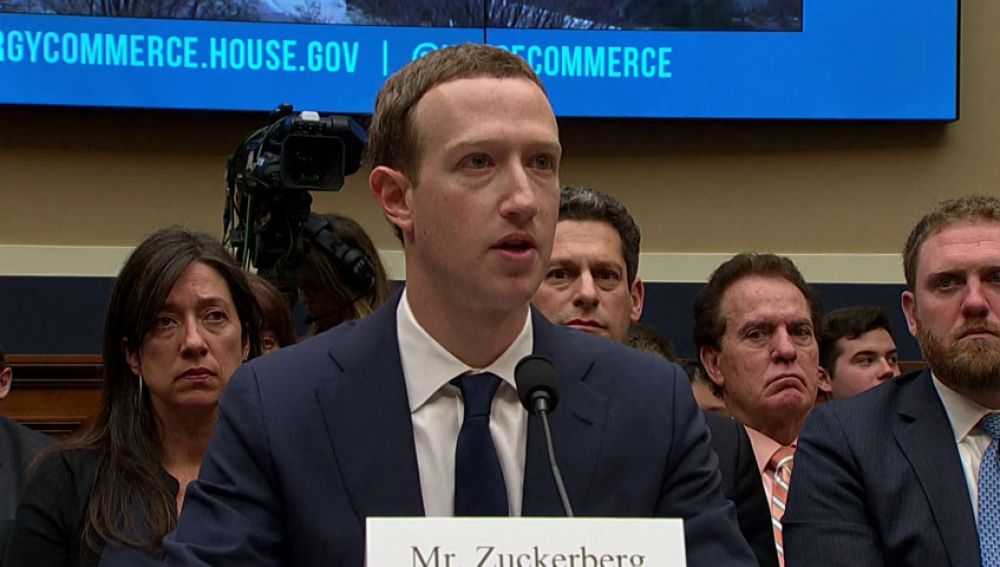 Zuckerberg comparecerá ante la Eurocámara por la filtración masiva de datos de Facebook