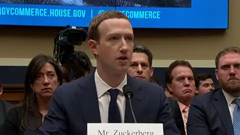Zuckerberg comparecerá ante la Eurocámara por la filtración masiva de datos de Facebook Zuckerberg comparecerá ante la Eurocámara por la filtración masiva de datos de Facebook