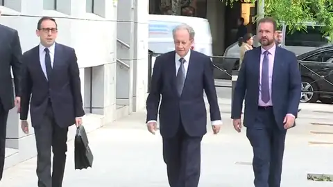 Villar Mir y López Madrid comparecen hoy ante el juez del caso Lezo por la adjudicación del tren de Navalcarnero Villar Mir y López Madrid comparecen hoy ante el juez del caso Lezo por la adjudicación del tren de Navalcarnero
