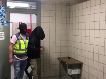 La Policía Nacional detiene en Terrassa a un hombre por su vinculación con el terrorismo yihadista La Policía Nacional detiene en Terrassa a un hombre por su vinculación con el terrorismo yihadista
