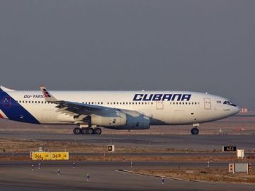 Avi&oacute;n de la compa&ntilde;&iacute;a Cubana de Aviaci&oacute;n
