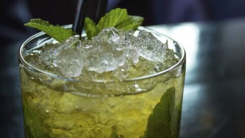 Peppermint con bien de hielo.