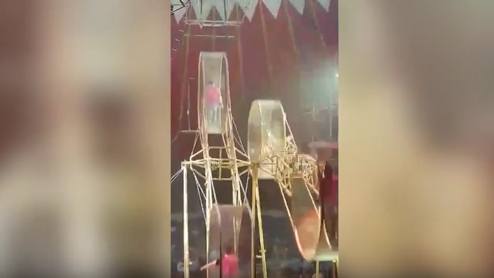 Un acróbata Un acróbata