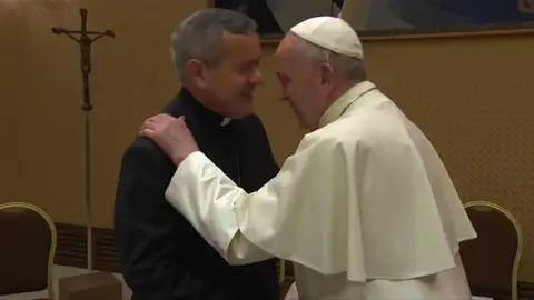 Un total de 34 obispos chilenos presentan su renuncia ante el papa Francisco por los casos de abusos sexuales Un total de 34 obispos chilenos presentan su renuncia ante el papa Francisco por los casos de abusos sexuales