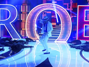 'Forever King of Pop' recrean una fantástica versión de 'Smooth Criminal' de Michael Jackson en 'La noche de Rober' 'Forever King of Pop' recrean una fantástica versión de 'Smooth Criminal' de Michael Jackson en 'La noche de Rober'