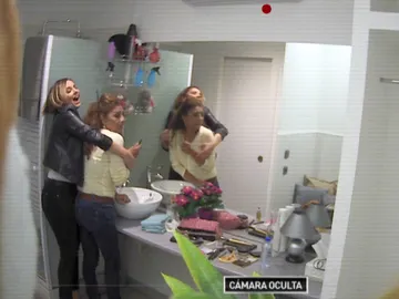 Chenoa y Lolita revelan el altercado que han sufrido en el camerino de 'La noche de Rober' Chenoa y Lolita revelan el altercado que han sufrido en el camerino de 'La noche de Rober'