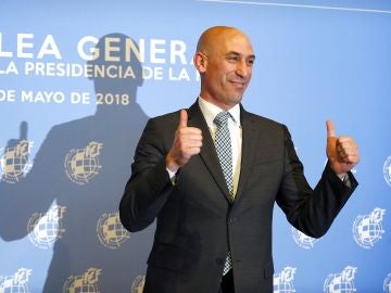 Luis Rubiales, tras ganar las elecciones a la RFEF