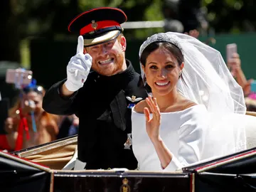 Meghan Markle y el príncipe Harry en su boda Meghan Markle y el príncipe Harry en su boda