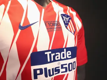 Camiseta de homenaje a Torres Camiseta de homenaje a Torres