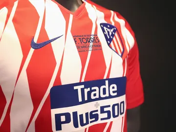 Camiseta de homenaje a Torres Camiseta de homenaje a Torres