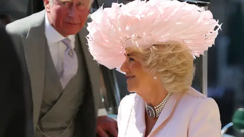 El príncipe Carlos y Camilla Parker Bowles Todos los invitados a la boda de Meghan Markle y el príncipe Harry