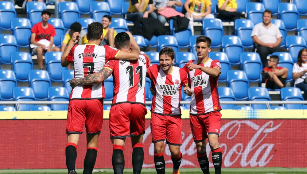 El Girona celebra un gol
