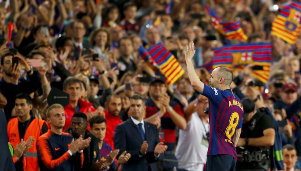 Iniesta se despide del Camp Nou