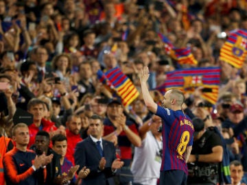 Iniesta se despide del Camp Nou