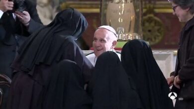 El Papa Francisco, preocupado por el uso de las redes sociales entre las monjas de clausura