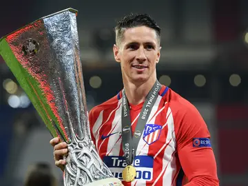 Fernando Torres, con la Europa League Fernando Torres, con la Europa League